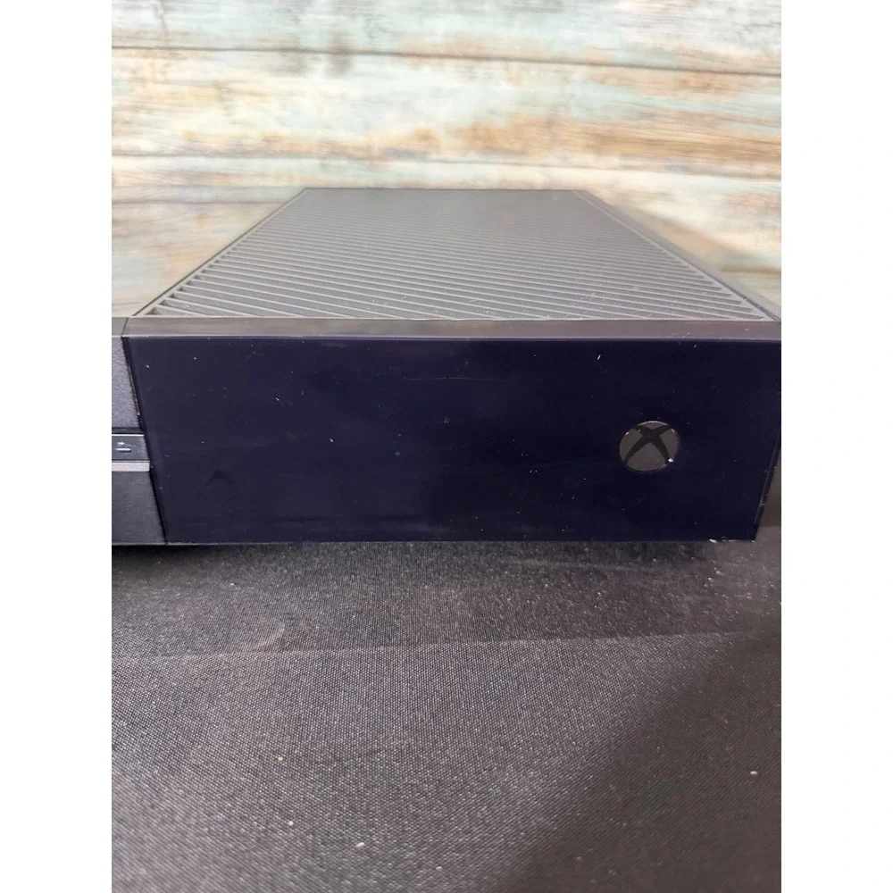 Microsoft‎ Xbox One Console 500GB Black Model 1540 Original Gen Won't Power On